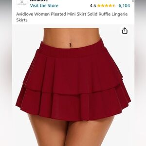Pleated red mini skirt from Amazon perfect condition size small